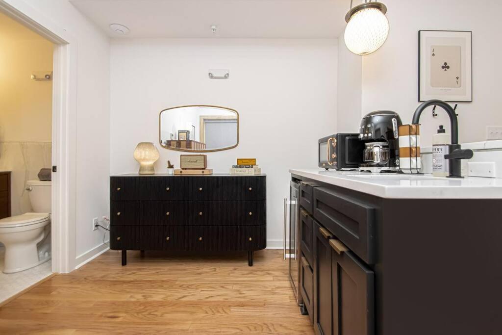 Steps To Bathhouses, Historic Studio, King Bed, Room # 101 ホット・スプリングス エクステリア 写真