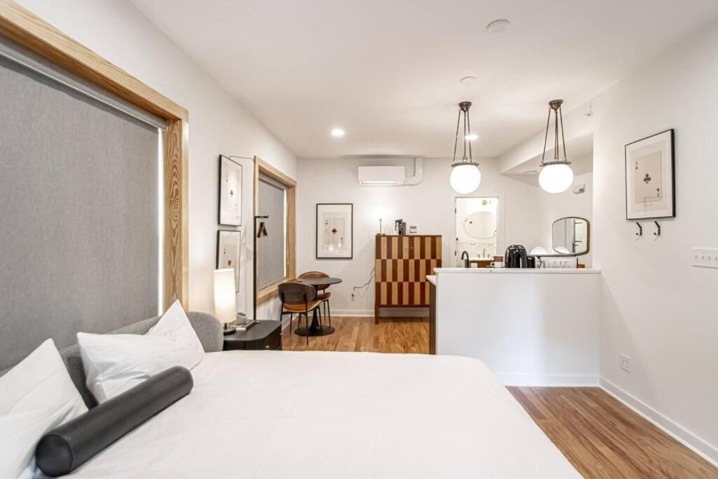 Steps To Bathhouses, Historic Studio, King Bed, Room # 101 ホット・スプリングス エクステリア 写真
