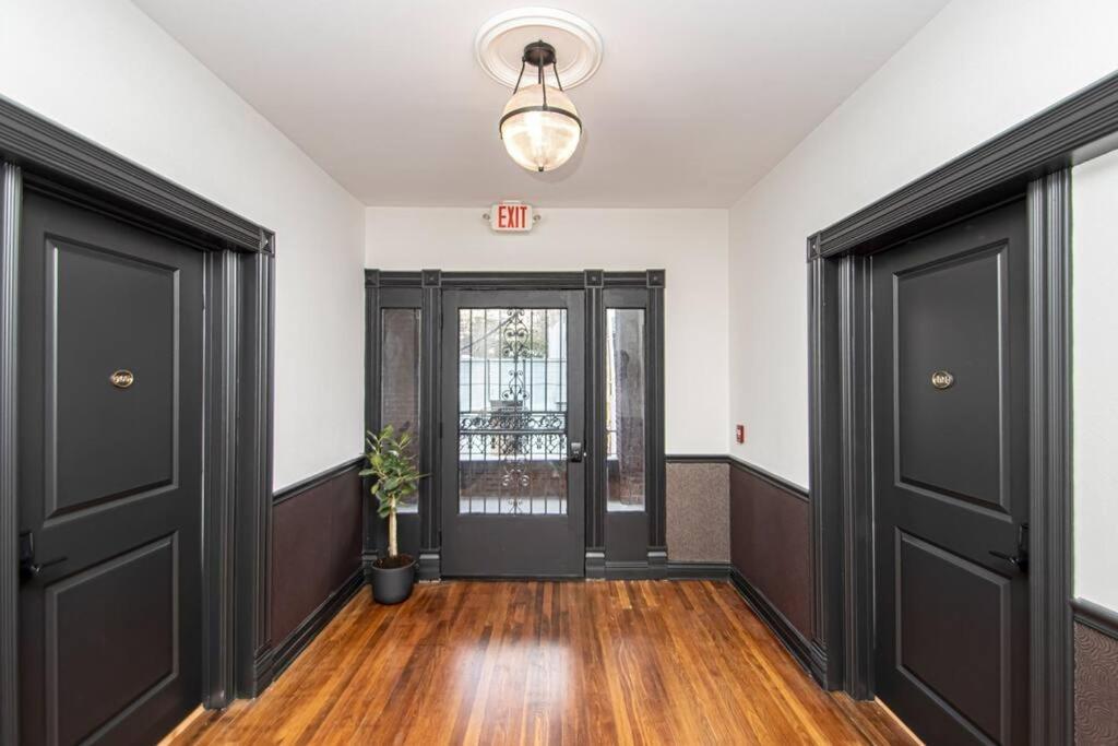 Steps To Bathhouses, Historic Studio, King Bed, Room # 101 ホット・スプリングス エクステリア 写真